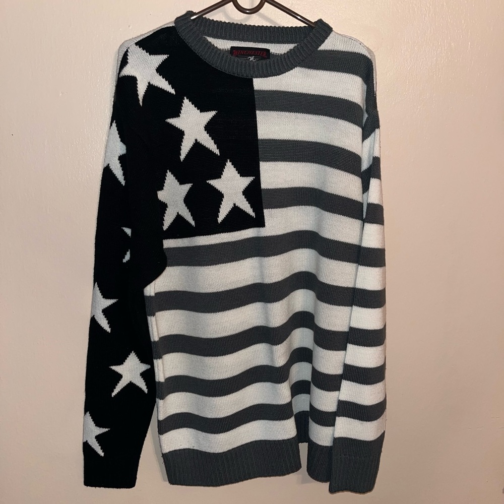 Men’s Winchester Sweater Size XL